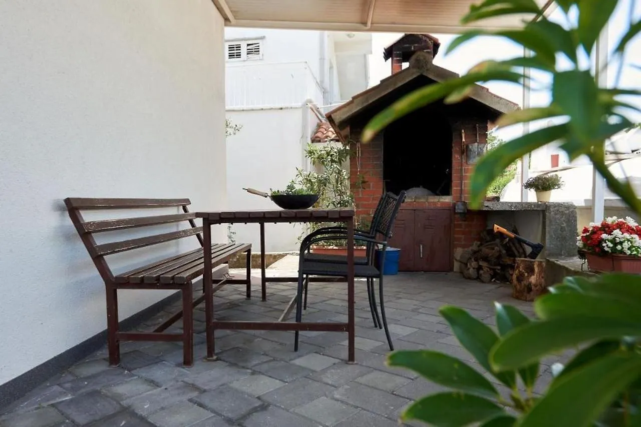Apartment In Seget Vranjica With Sea View, Balcony, Air Conditioning, W-Lan 5052-4 Croatia